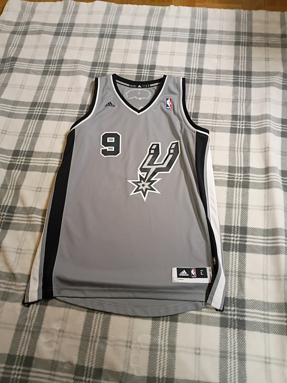 Men's Large Adidas San Antonio Spurs Jersey #9 Tony Parker